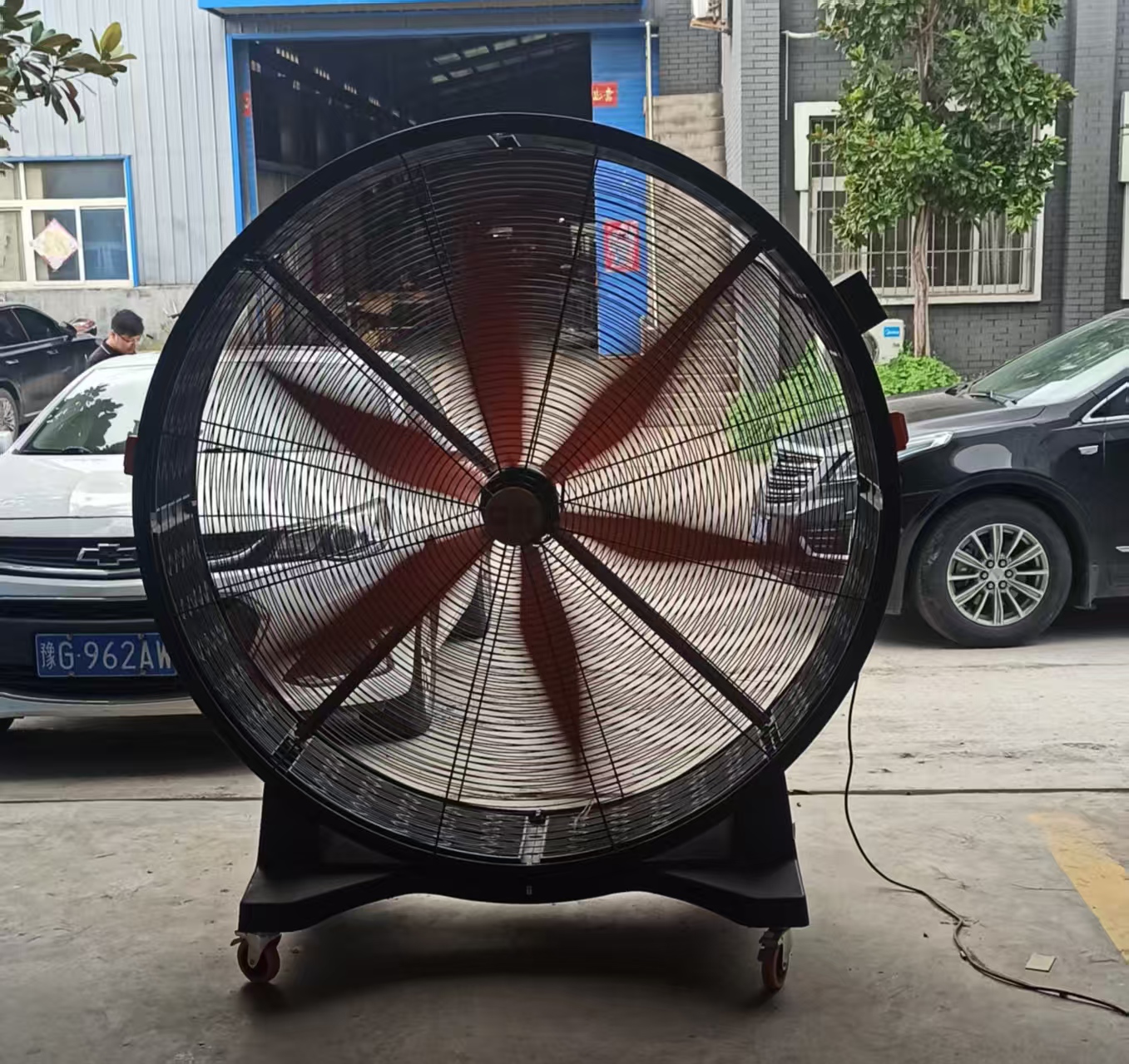 戰(zhàn)高溫，送清涼